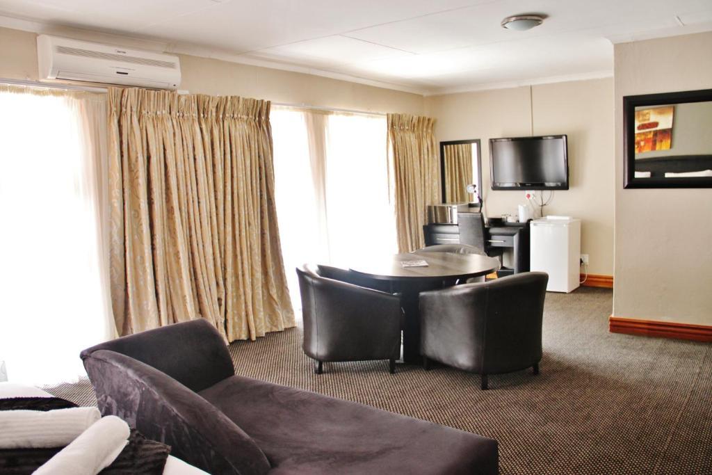 Ruby Stone Boutique Hotel Polokwane Exterior foto